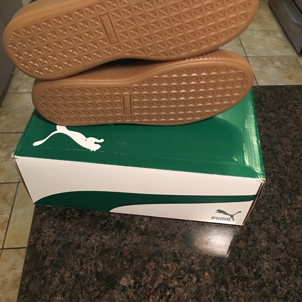Brand New Women’s Puma Exotic Skin Platform Sneaker - Picture 2 of 4